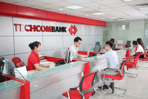 Bao nhiêu tuổi được làm thẻ ngân hàng Techcombank?